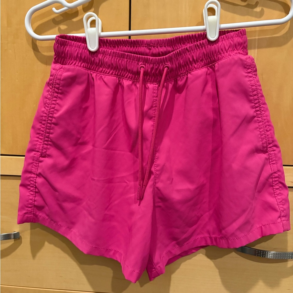 Men’s swim shorts